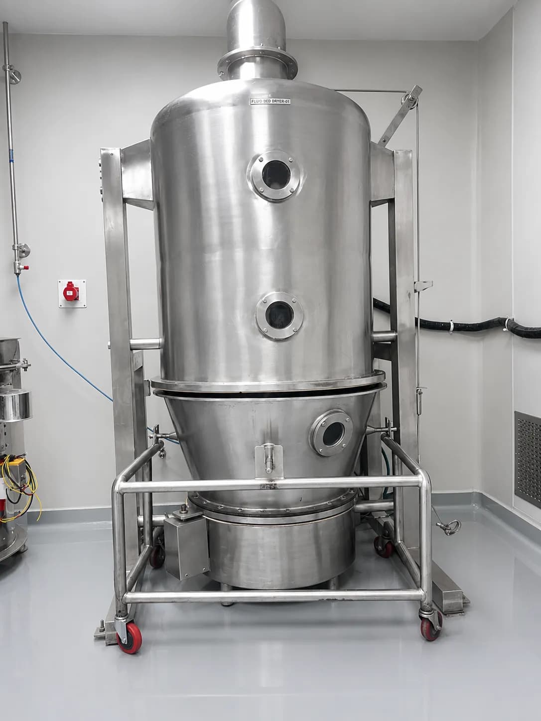 Fluid bed dryer in the production area